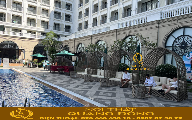 Sofa mây nhựa QD - 708 tại không gian hồ bơi resort