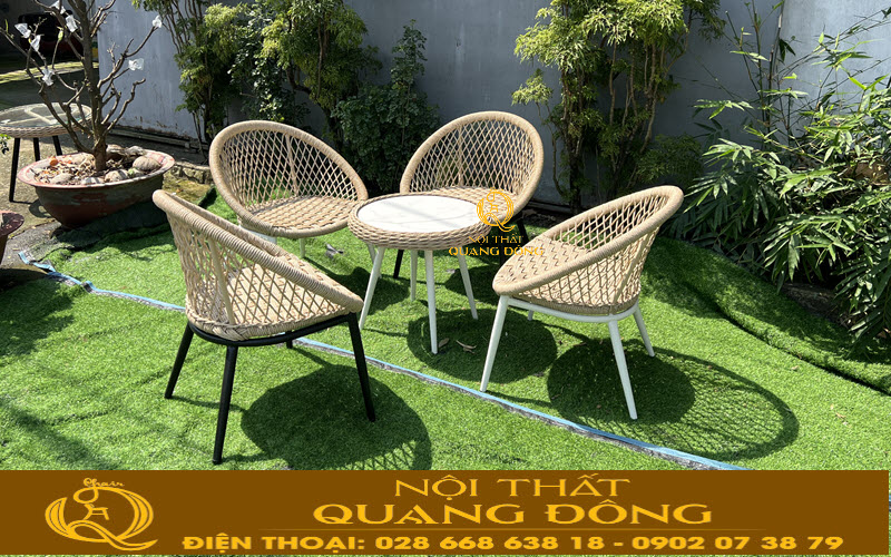 Bàn ghế đan giả mây QD - 2109 được bẳng sợi mây nhựa tròn 5ly có hoạt chất kháng tia UV