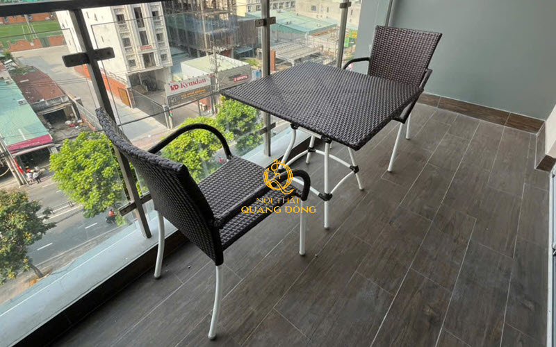 Bàn ghế giả mây QD - 2112 thiết kế nhỏ gọn dễ dàng sắp xếp và giúp tối ưu không gian