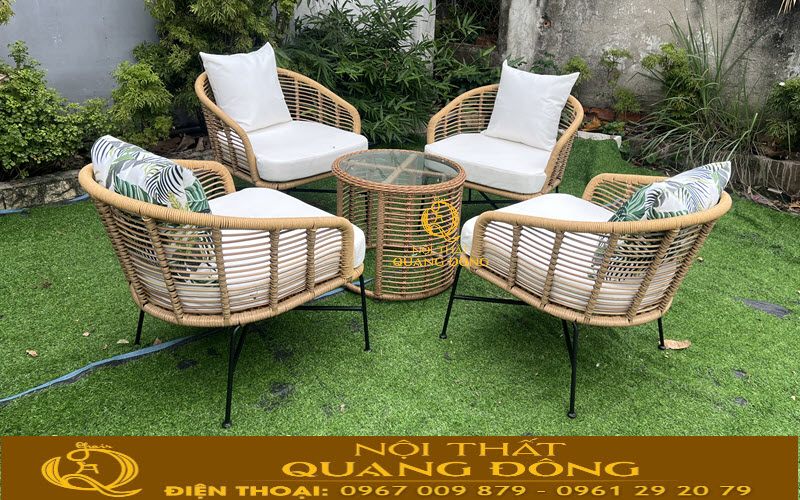 Bàn ghế giả mây QD-2116 được trang bị nệm gối êm ái