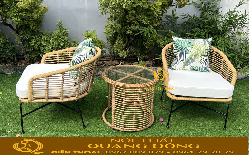 Kiểu đan xen chữ X tạo điểm nhấn cho bàn giả mây QD-2120