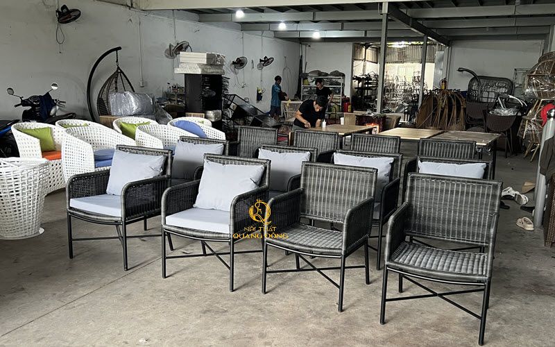 Bàn ghế cà phê mây nhựa tại xưởng Nội thất Quang Đông