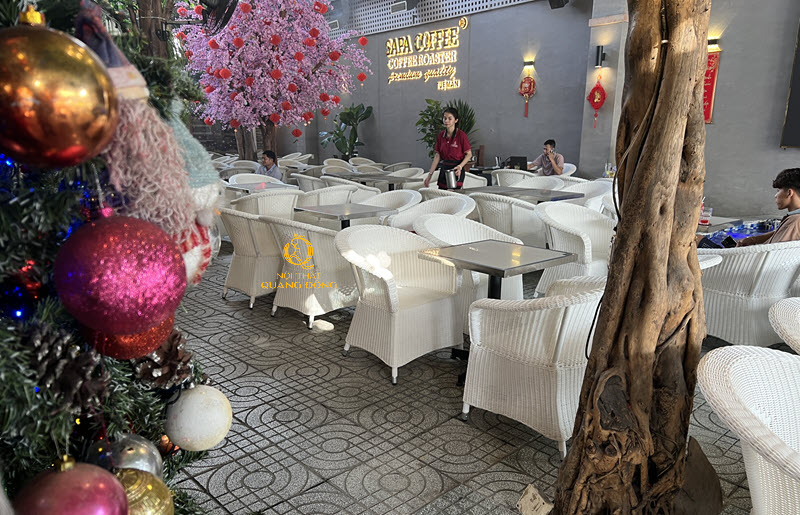 bàn ghế giả mây dành cho quán cà phê cao cấp