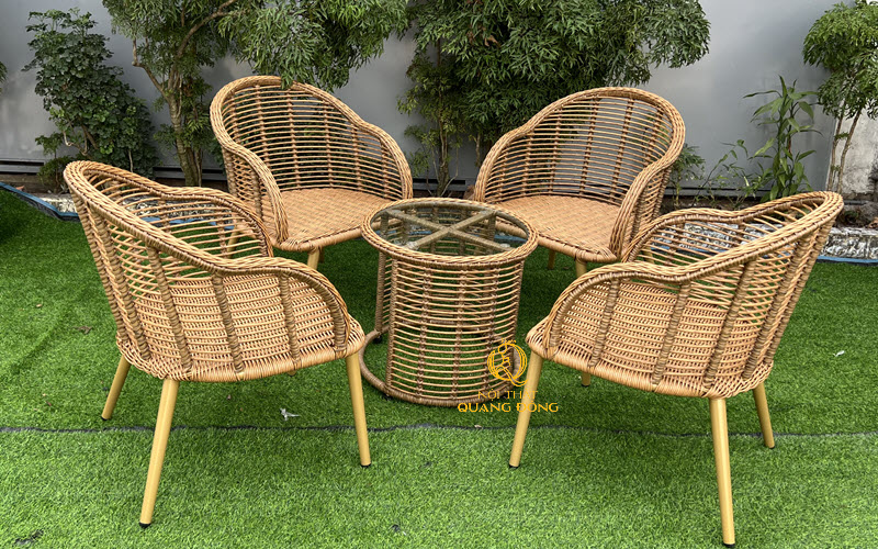 Bàn ghế giả mây dễ vệ sinh giúp bảo quản dễ dàng