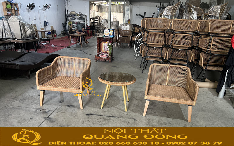 bàn ghế cf nhỏ gọn