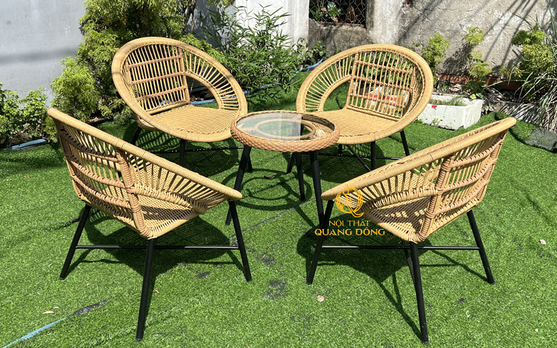 Bộ bàn ghế giả mây QD-2115 thiết kế 4 ghế quây quanh bàn tròn