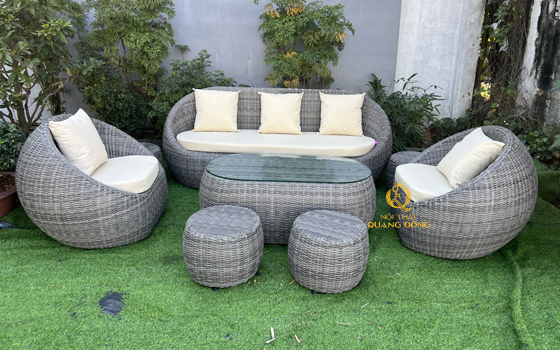 Combo sofa giả mây mang cảm giác sang trọng tạo dấu ấn riêng khác biệt.