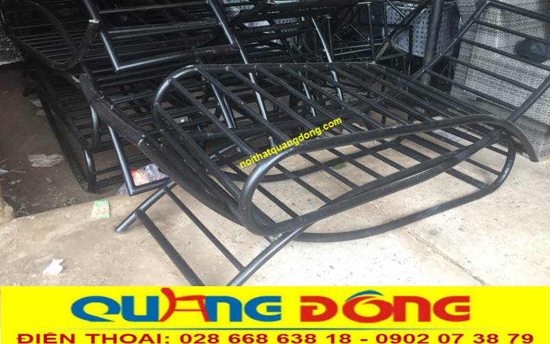 Khung sườn sản phẩm ghế nằm hồ bơi giả mây với độ dày khung ghế đạt chuẩn chất lượng với độ chắc chắn tuyệt đối
