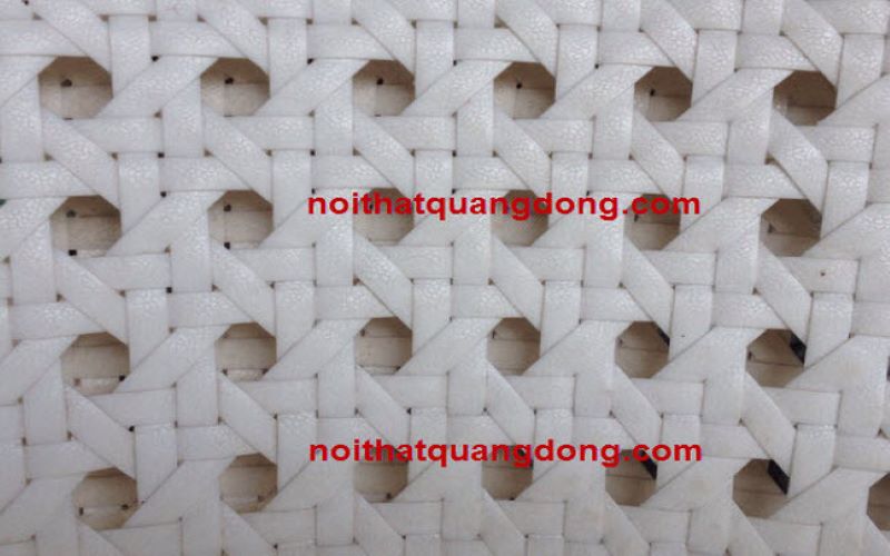 kiểu đan mắt cáo này rất chắc chắn và bền đẹp tạo thành những ô tròn thông thoáng tạo điểm nhấn